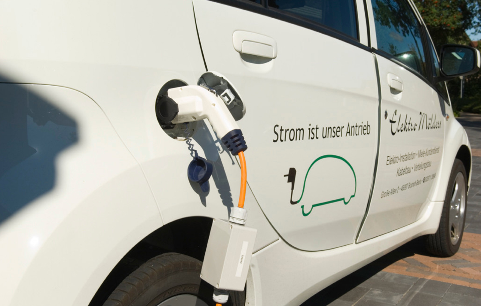 E-Mobilität-Fachbetrieb: Strom ist unser Antrieb - Elektro Mölders